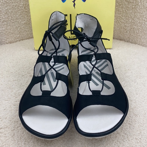 Fly London Mura gladiator leather sandals eu 39 us 8 8,5 black shoes lacr - Picture 8 of 12
